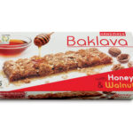 Μπακλαβάς με μέλι και καρύδι